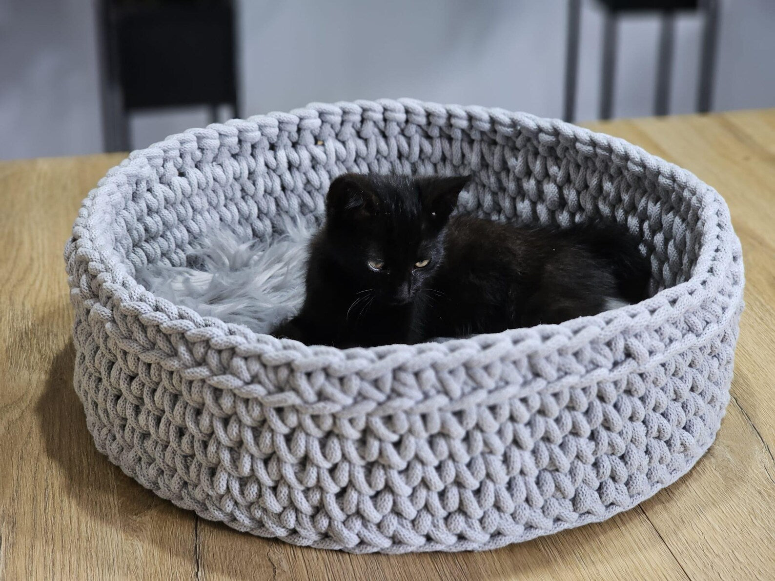 FluffyLoft™ Luxury Crochet Pet Bed - Handmade Cotton Rope & Soft Fur Nest with Plywood Base